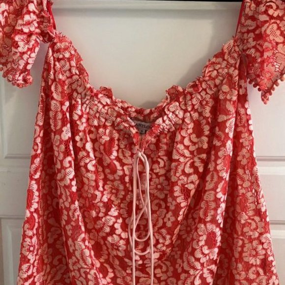 Red Lace Off the Shoulder Top (M) - Picture 3 of 3